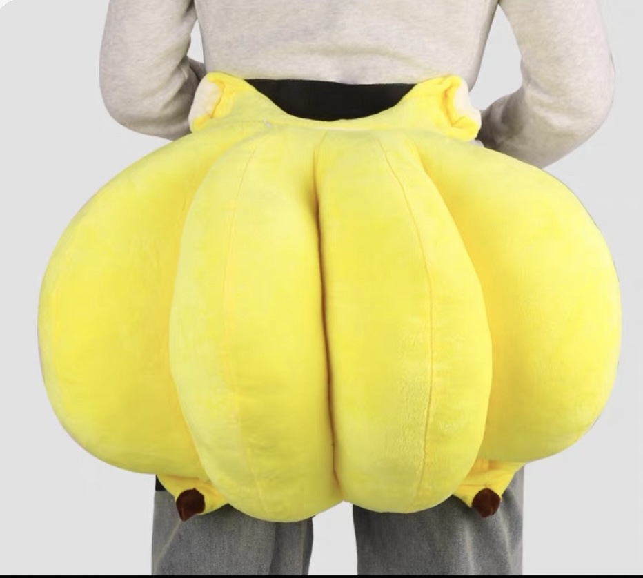 Banana butt pad worn on the hips